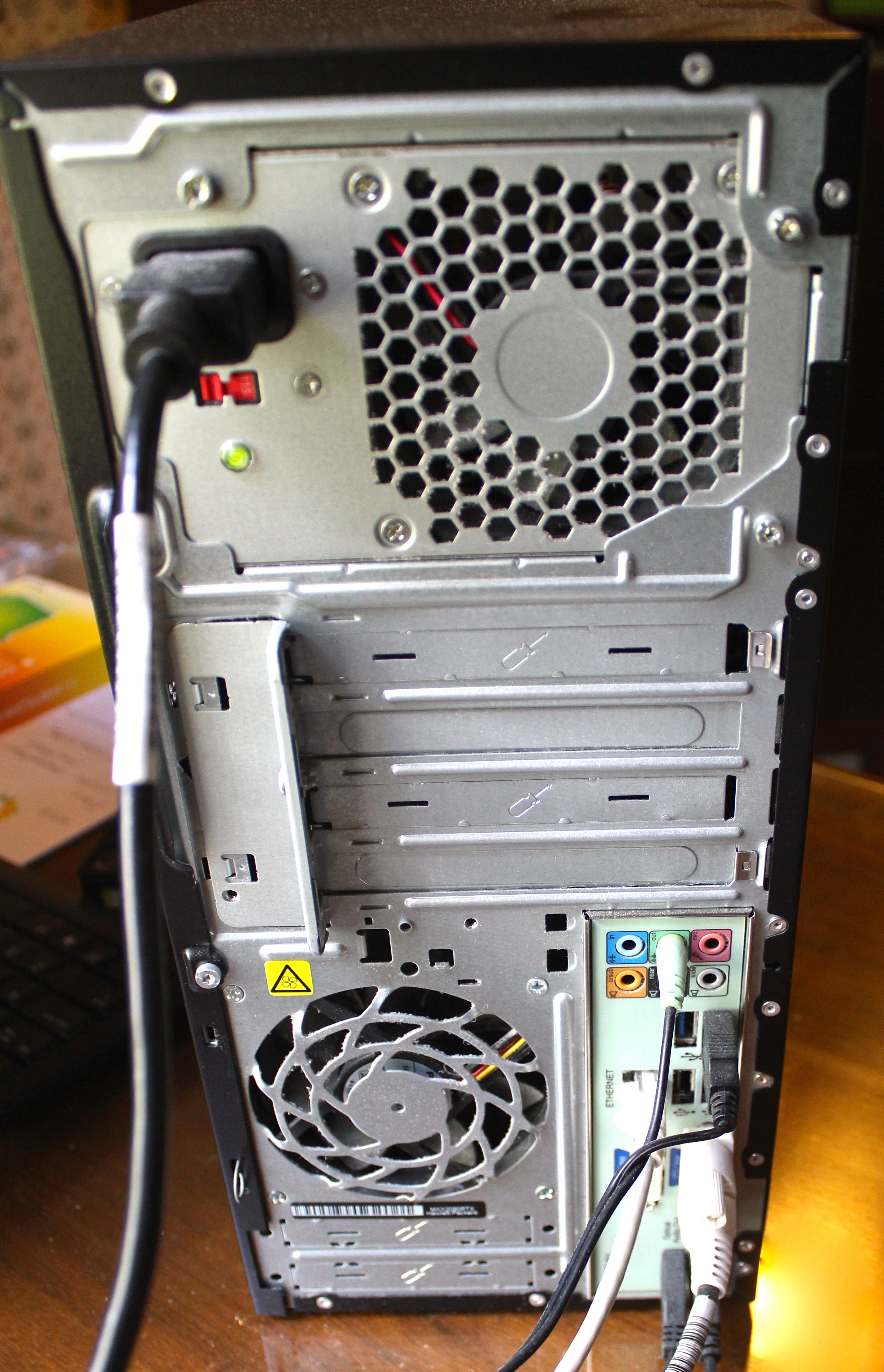 HP Pavilion P7-1257cb PC Bundle with Accessories