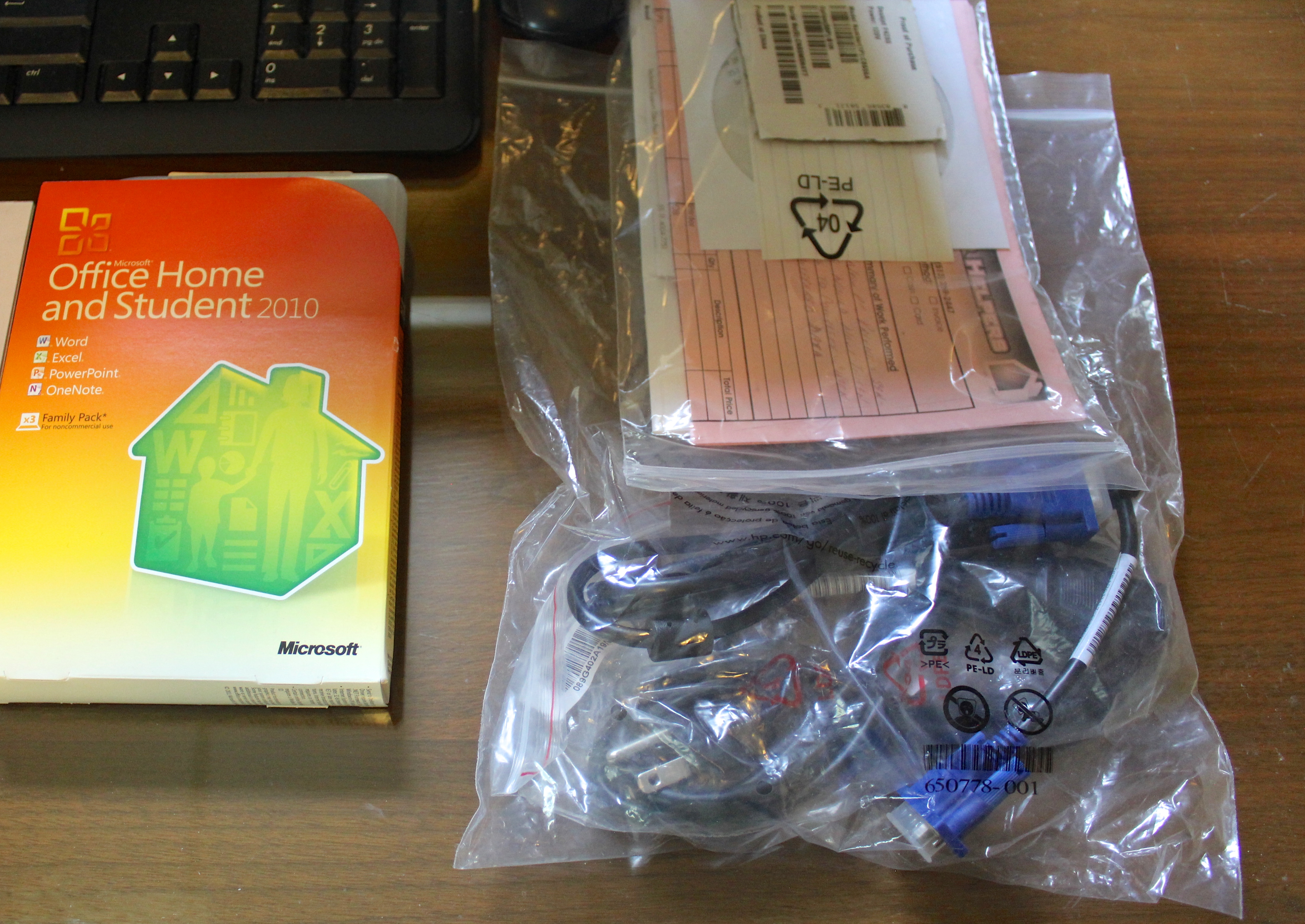 HP Pavilion P7-1257cb PC Bundle with Accessories