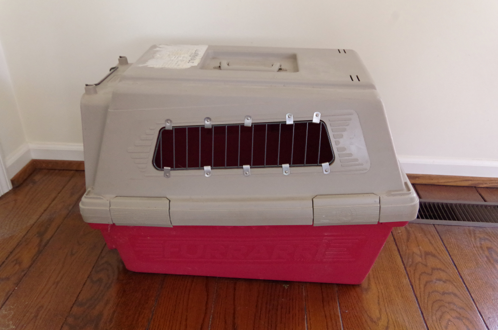 Furrari by Dogloo Pet Carrier Kennel