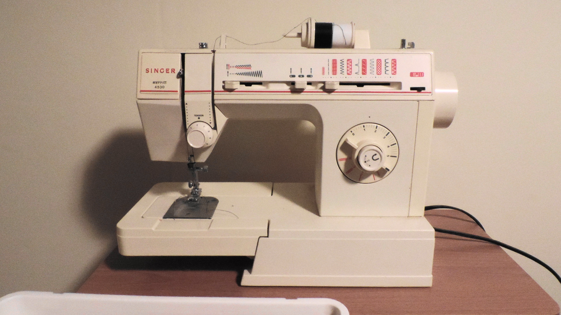 Singer Merritt 4530 Sewing Machine