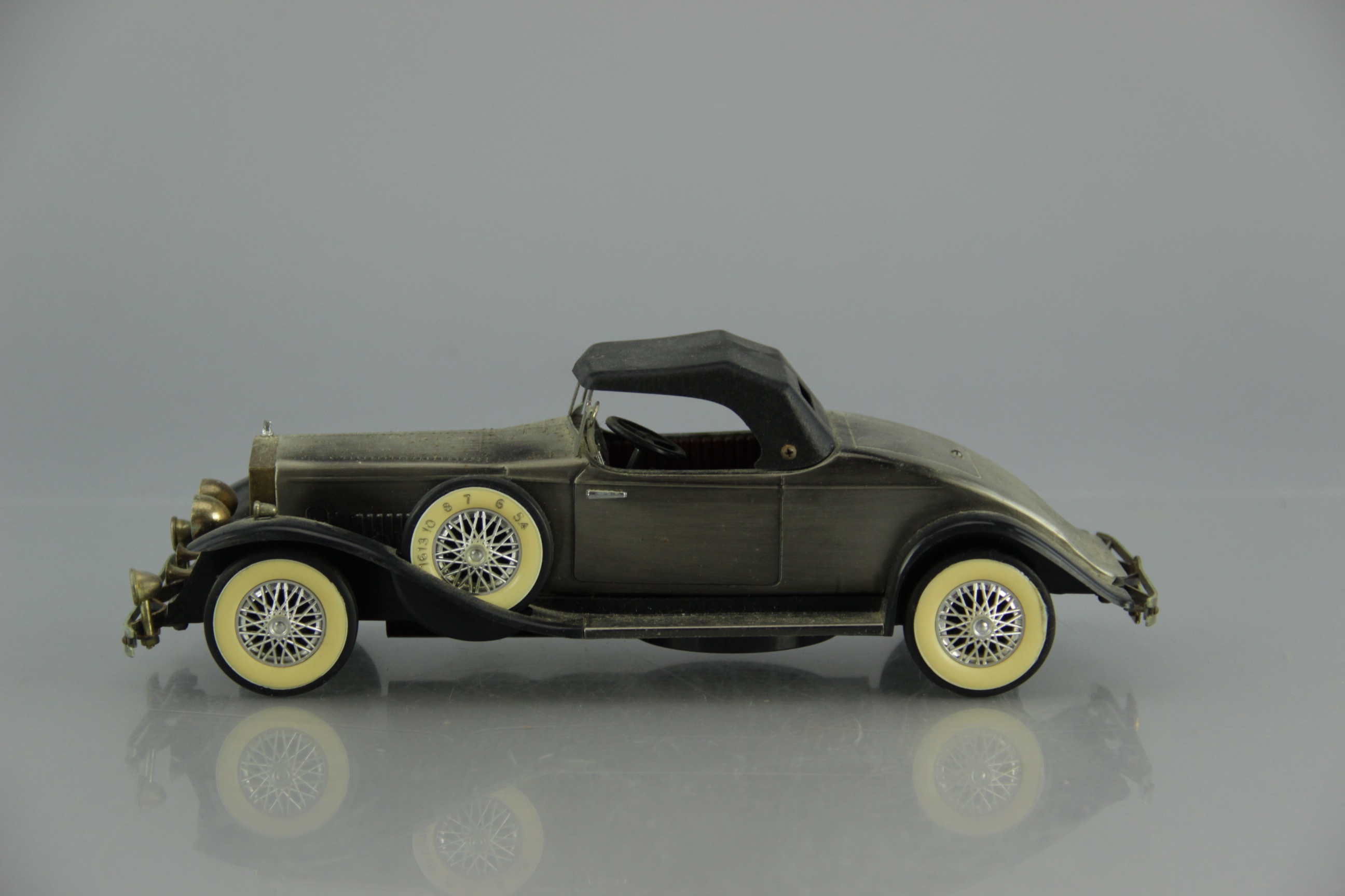 Collectibles with Classic Car Theme