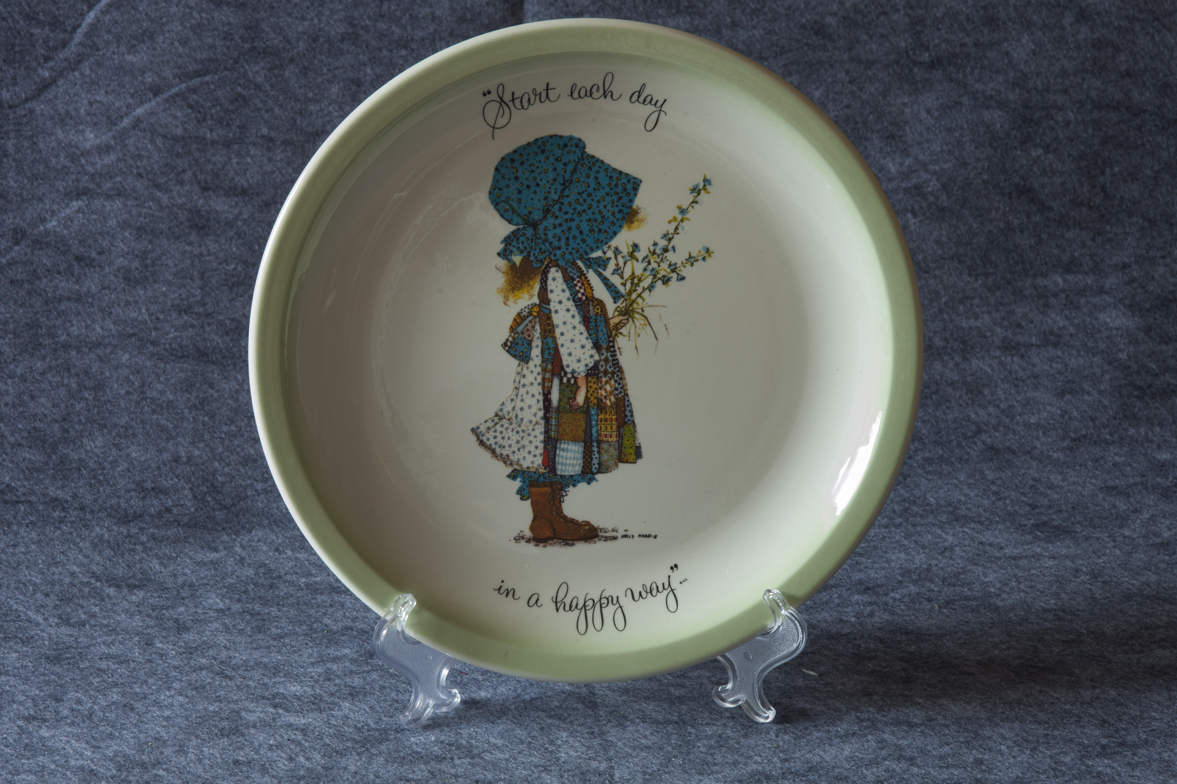Brightly Colored Table Decor with Collectors Plate
