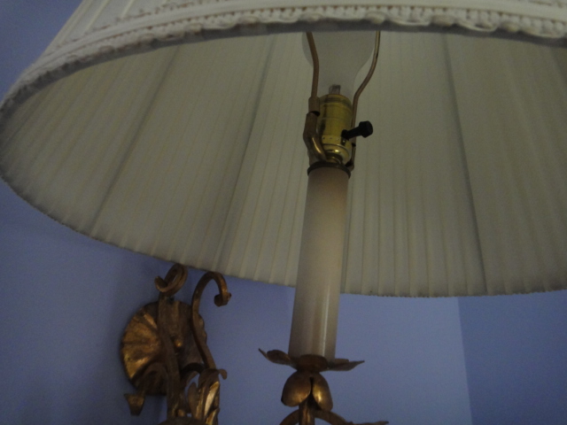 Gold Cast Metal Wall Lamp