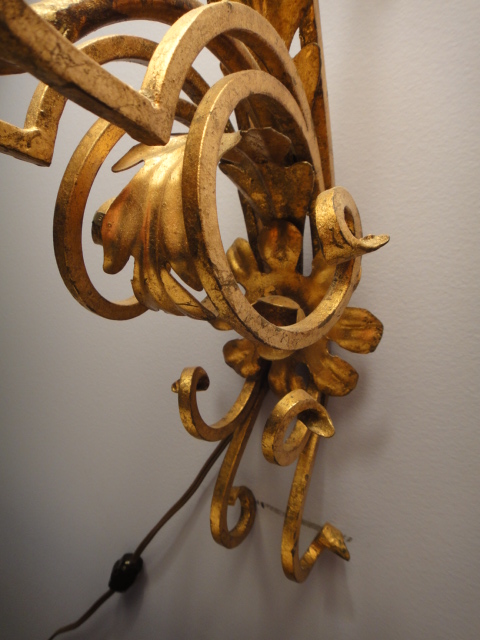 Gold Cast Metal Wall Lamp
