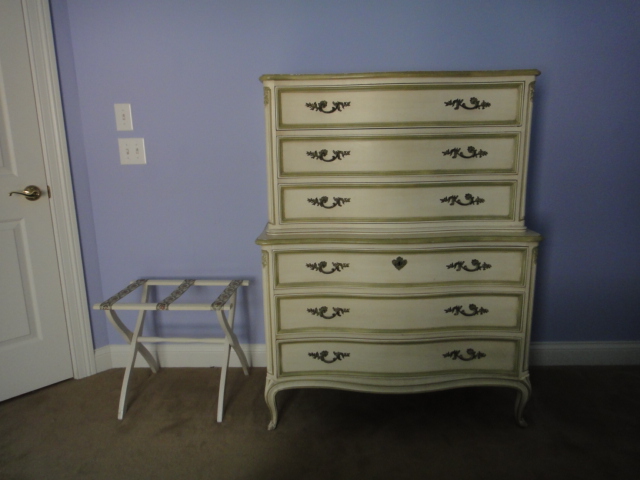 Three Piece Vintage Henredon Bedroom Set