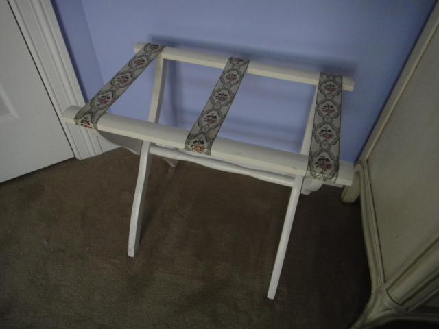 Three Piece Vintage Henredon Bedroom Set