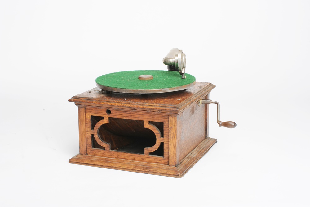 Symphony Tabletop Phonograph