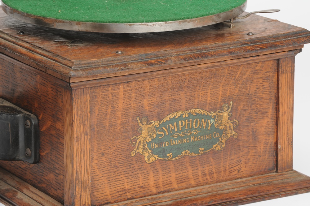 Symphony Tabletop Phonograph