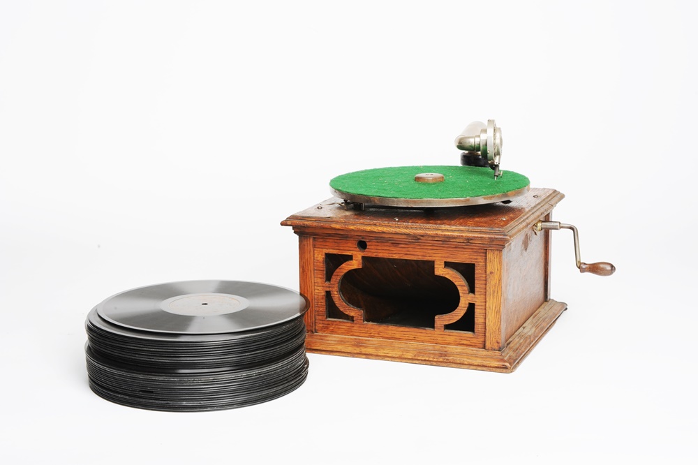 Symphony Tabletop Phonograph