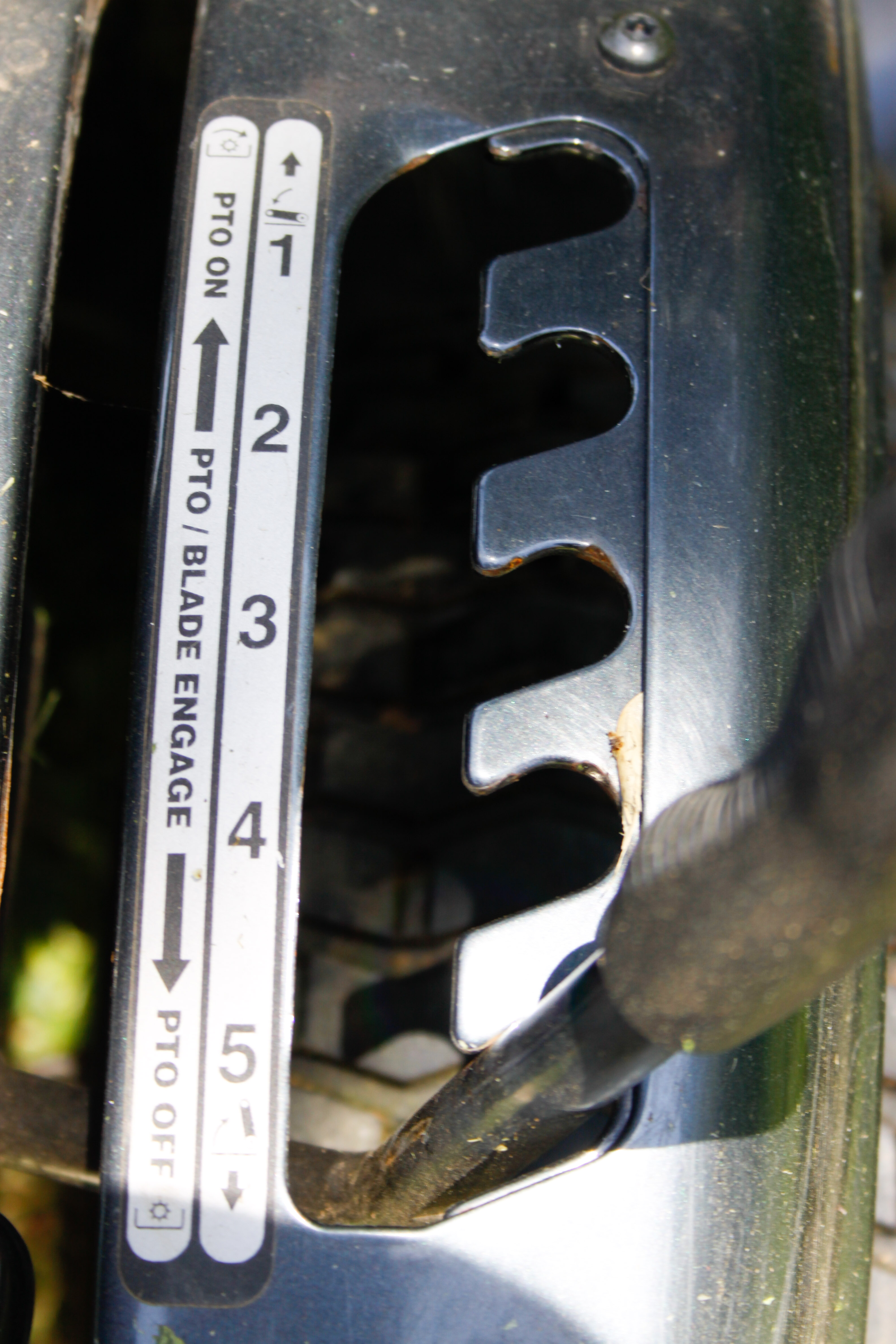 Troy-Bilt Horse XP Riding Lawn Mower