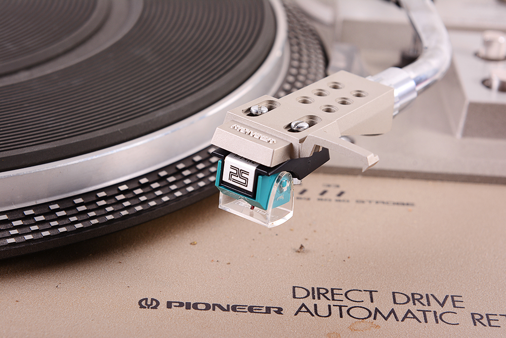 Pioneer PL-518 Turntable