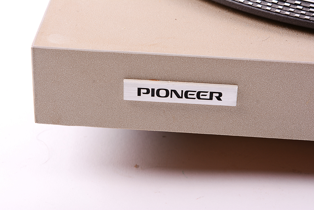 Pioneer PL-518 Turntable