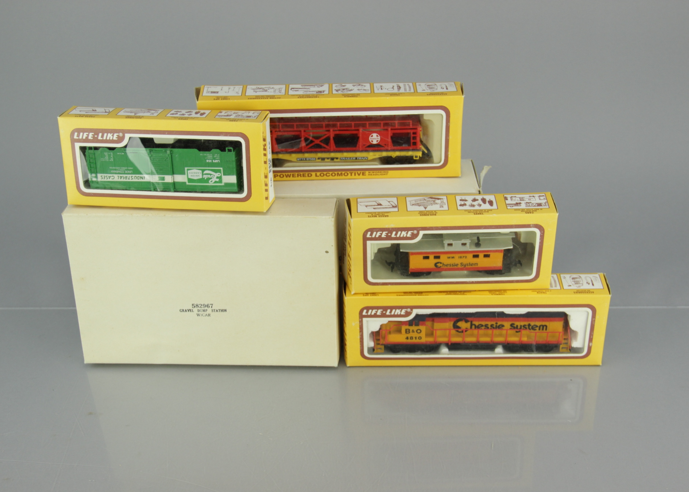 Vintage LIFE-LIKE Hometown Hauler Electic Railroad Set