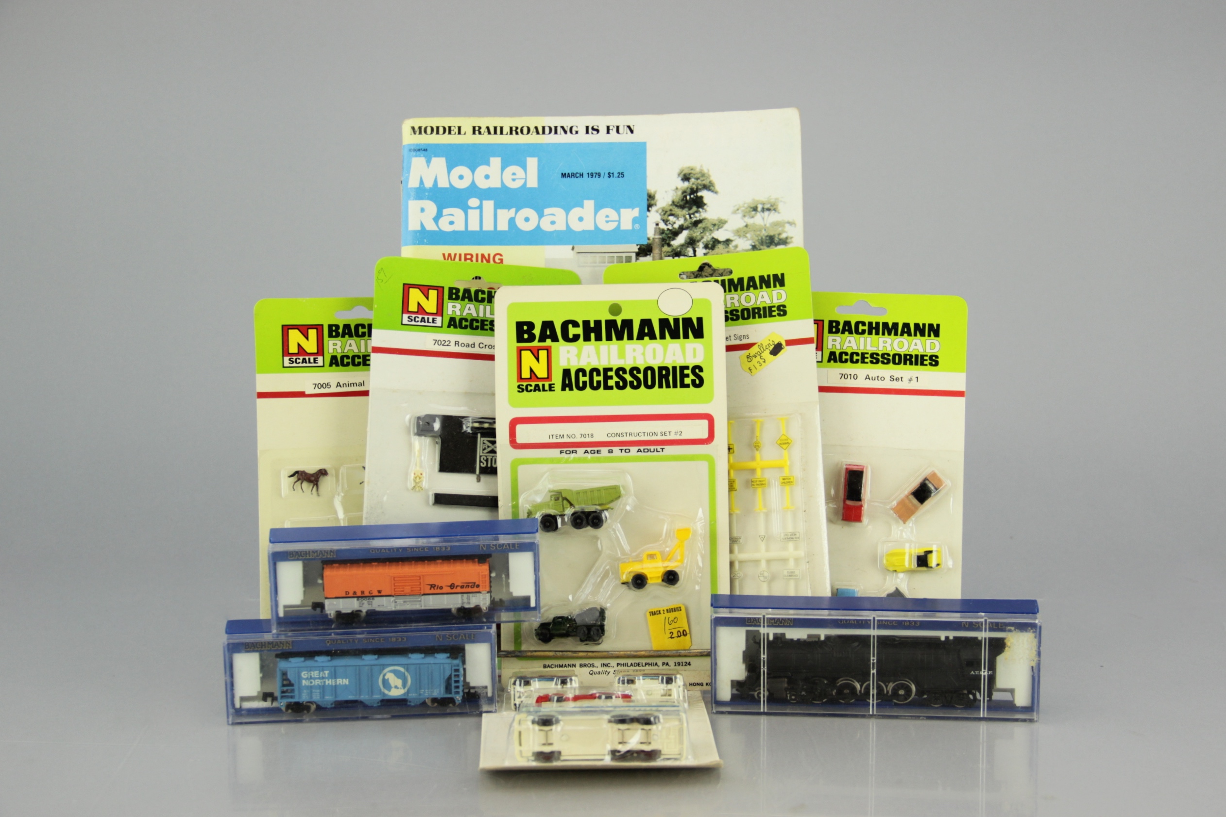 Vintage Bachmann Railroad Cars, Accessories & Model Magazine