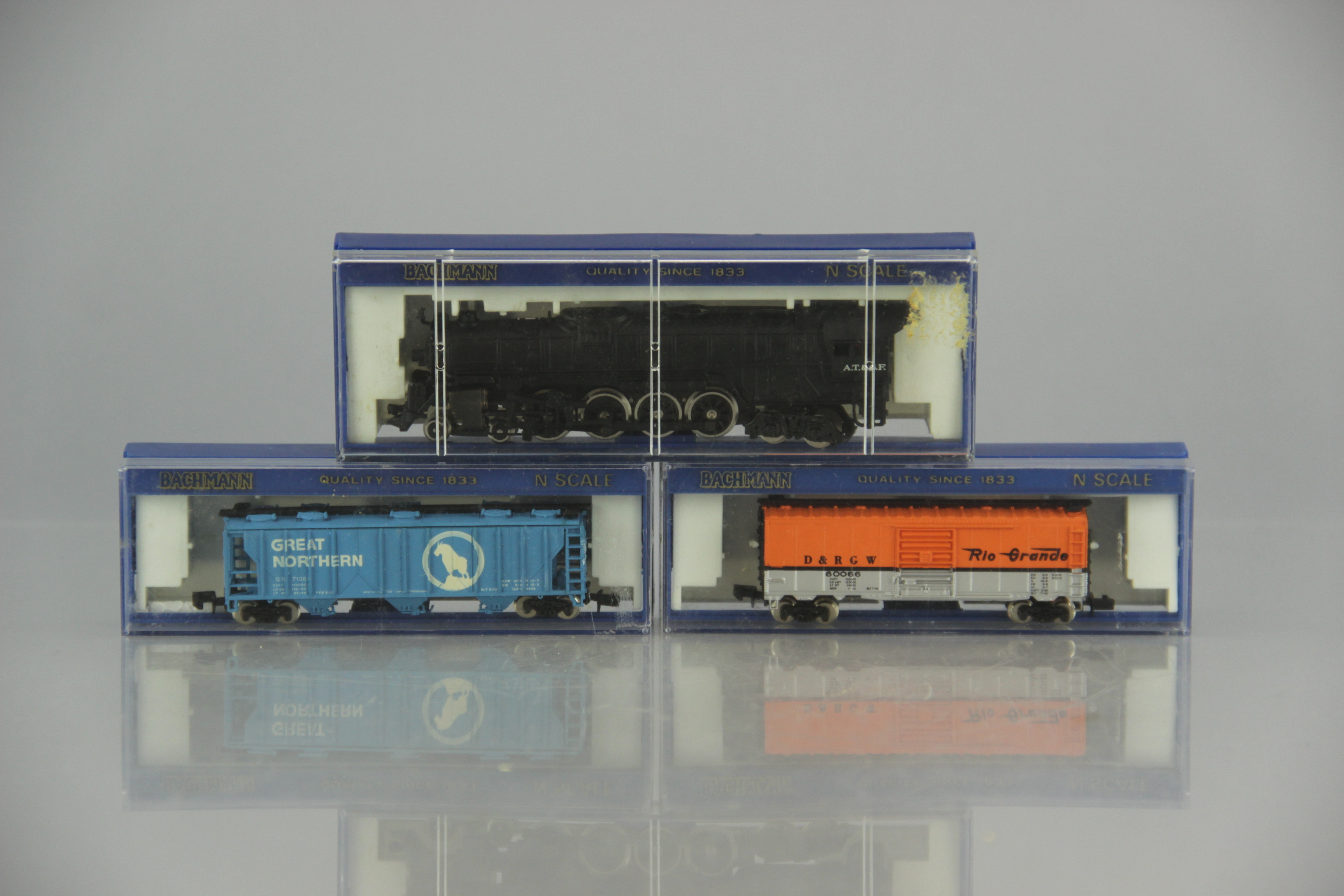 Vintage Bachmann Railroad Cars, Accessories & Model Magazine