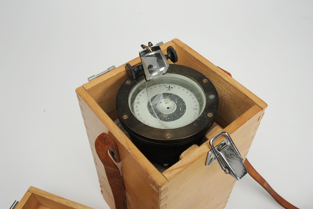 Vinatge Boxed Liquid Filled Compass