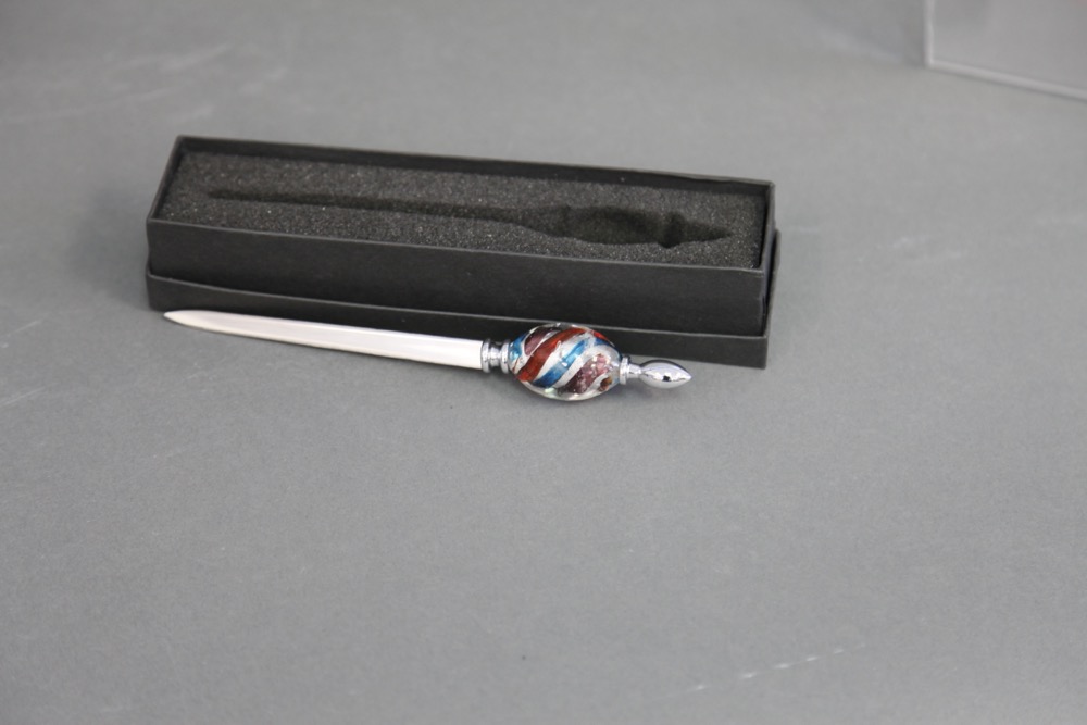 Women's Decor and Accessories