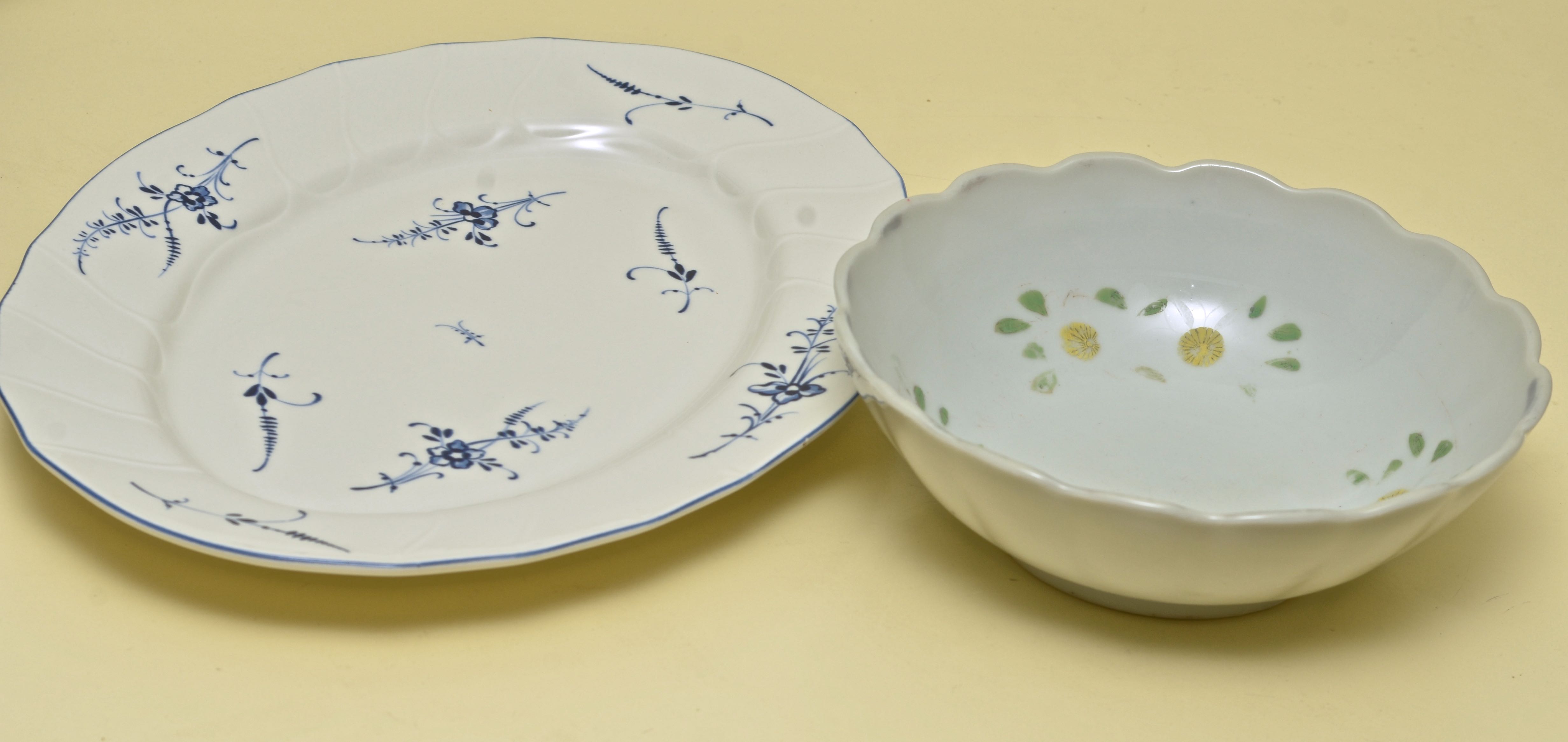 Collection of Coffee Cups and Kitchenalia