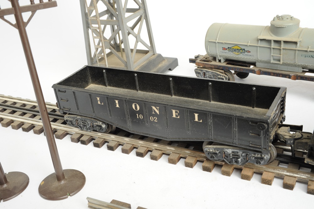 Vintage Lionel Train Pieces