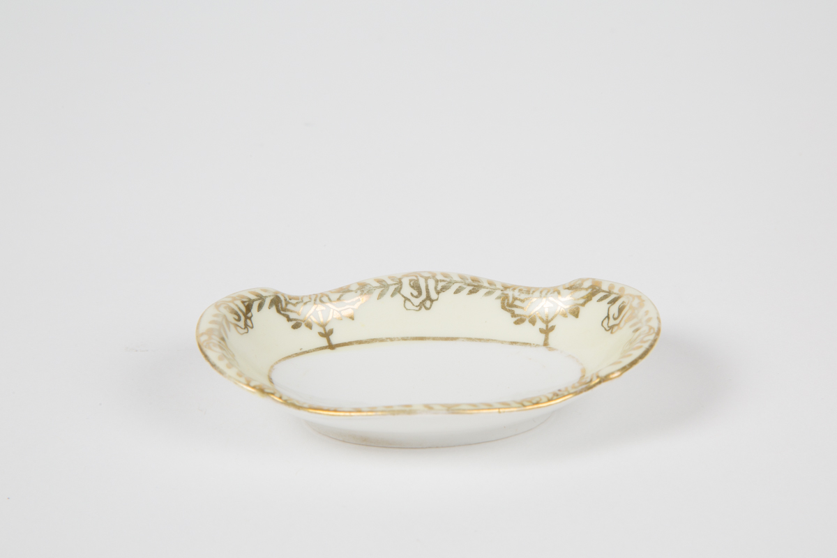 Reinhold Schlegelmilch China Egg Dishes