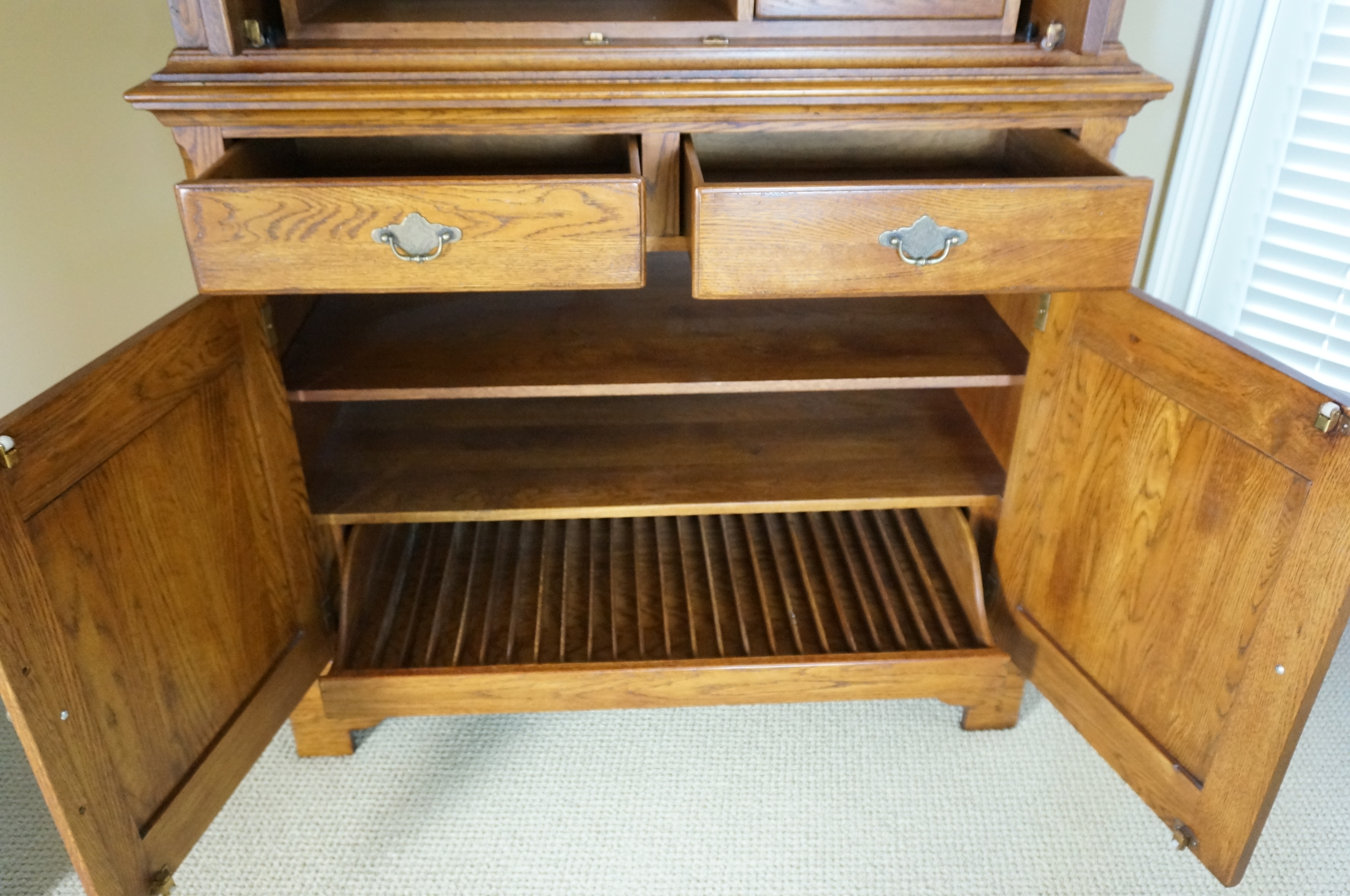 Lineage Oak Entertainment Cabinet