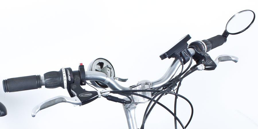 A Women's Trek Navigator 2.0 with BionX SL350