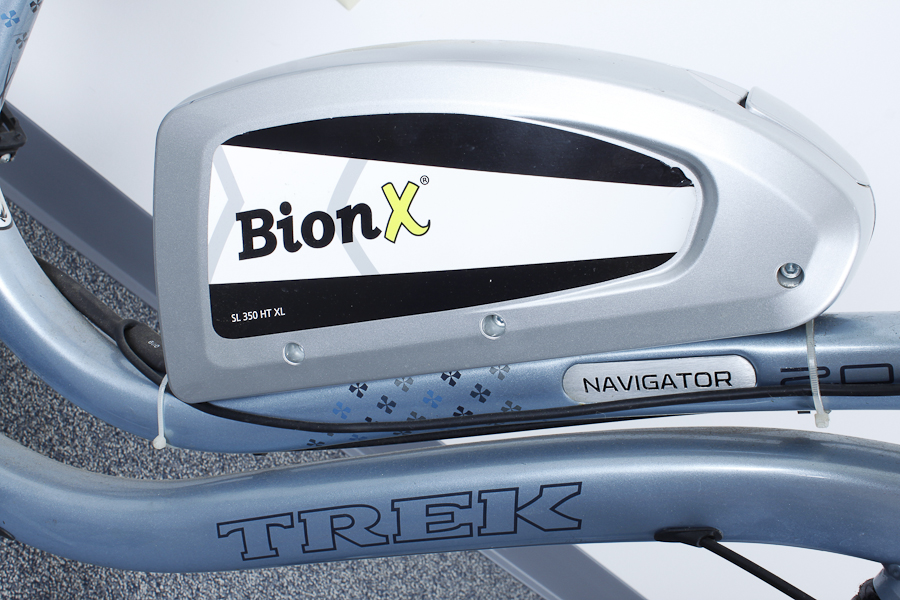 A Women's Trek Navigator 2.0 with BionX SL350