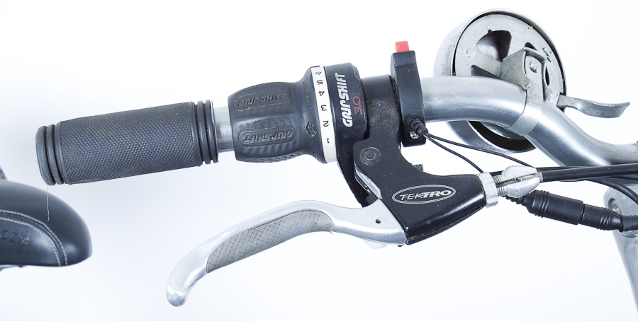 A Women's Trek Navigator 2.0 with BionX SL350