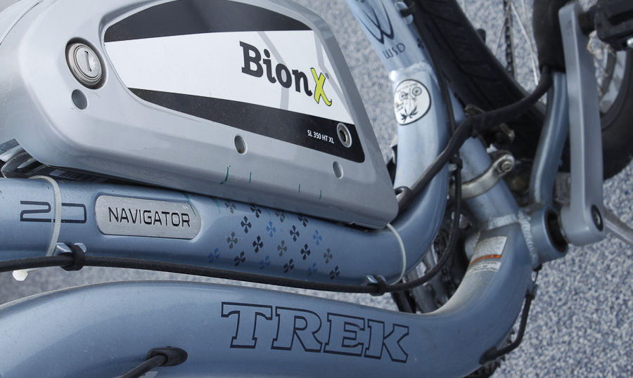 A Women's Trek Navigator 2.0 with BionX SL350