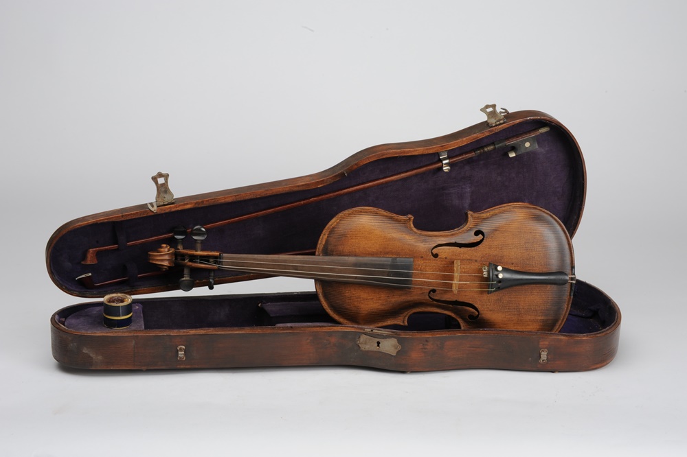 Vintage Violin With Bow and Case