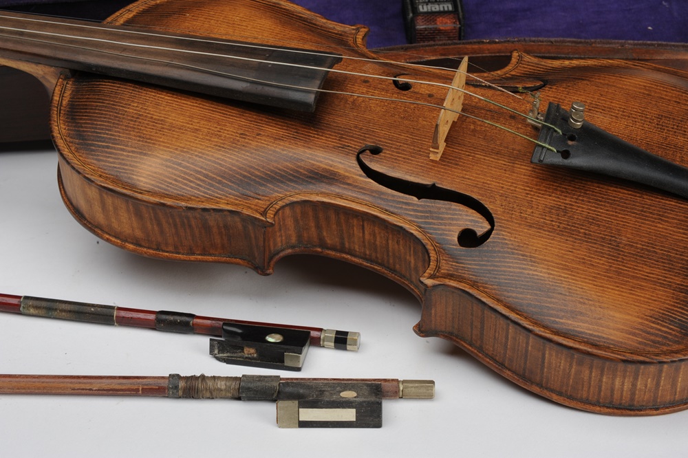 Vintage Violin With Bow and Case