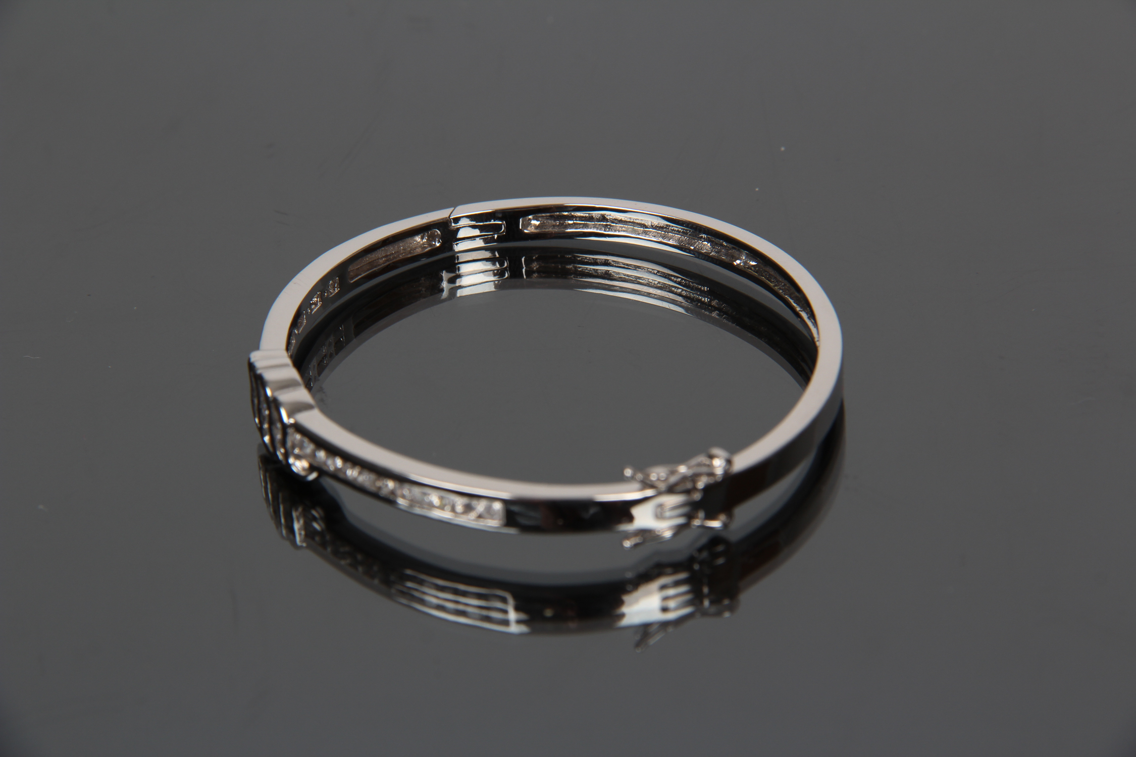 Sterling Silver Hinged Bracelet