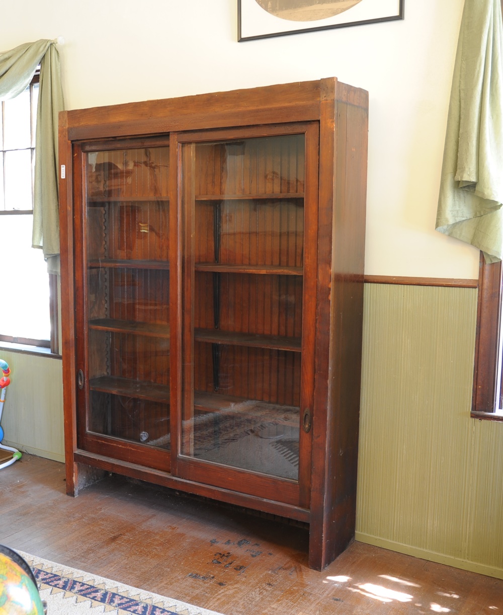 Late 1800s / Early 1900s Glass Front  Display Cabinet