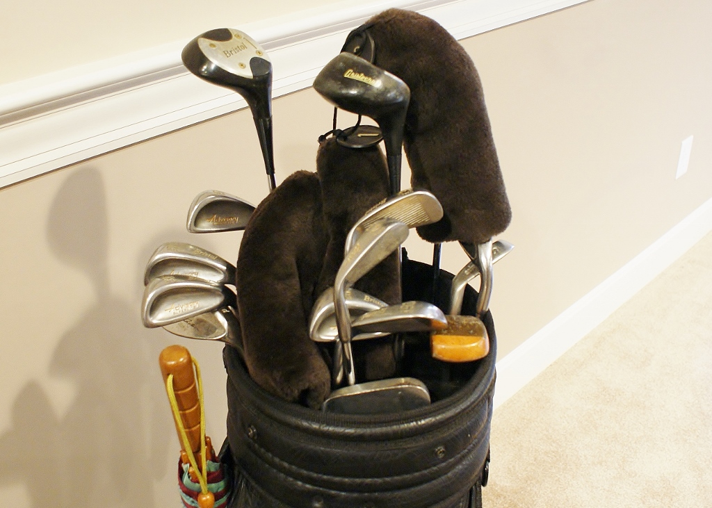 Coors Light Golf Bag With Clubs