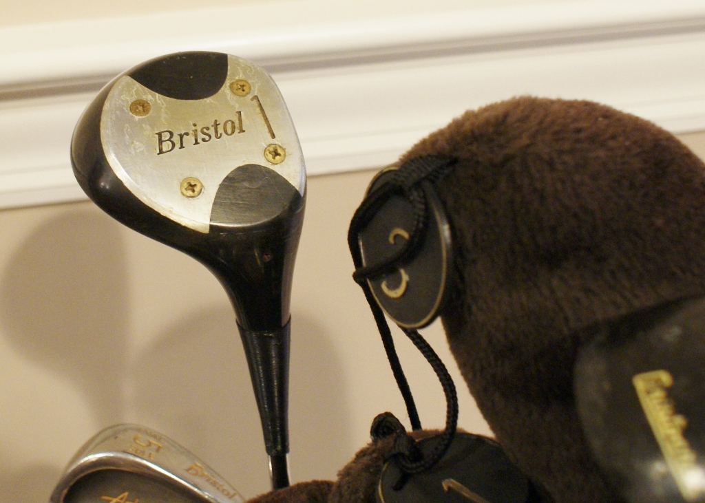 Coors Light Golf Bag With Clubs