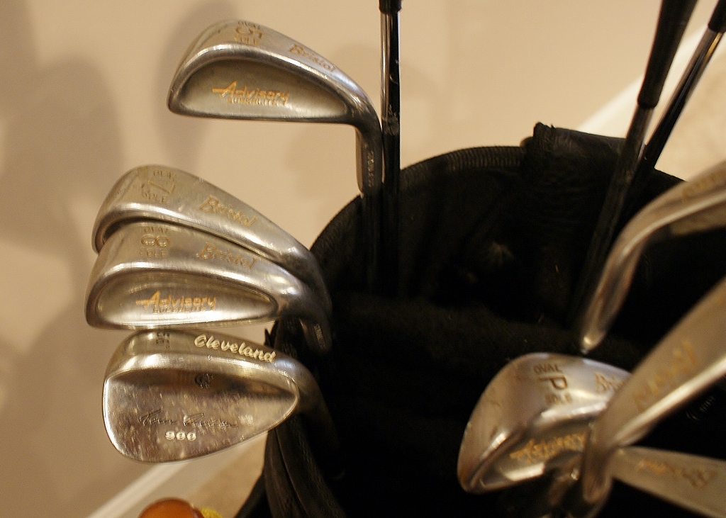 Coors Light Golf Bag With Clubs