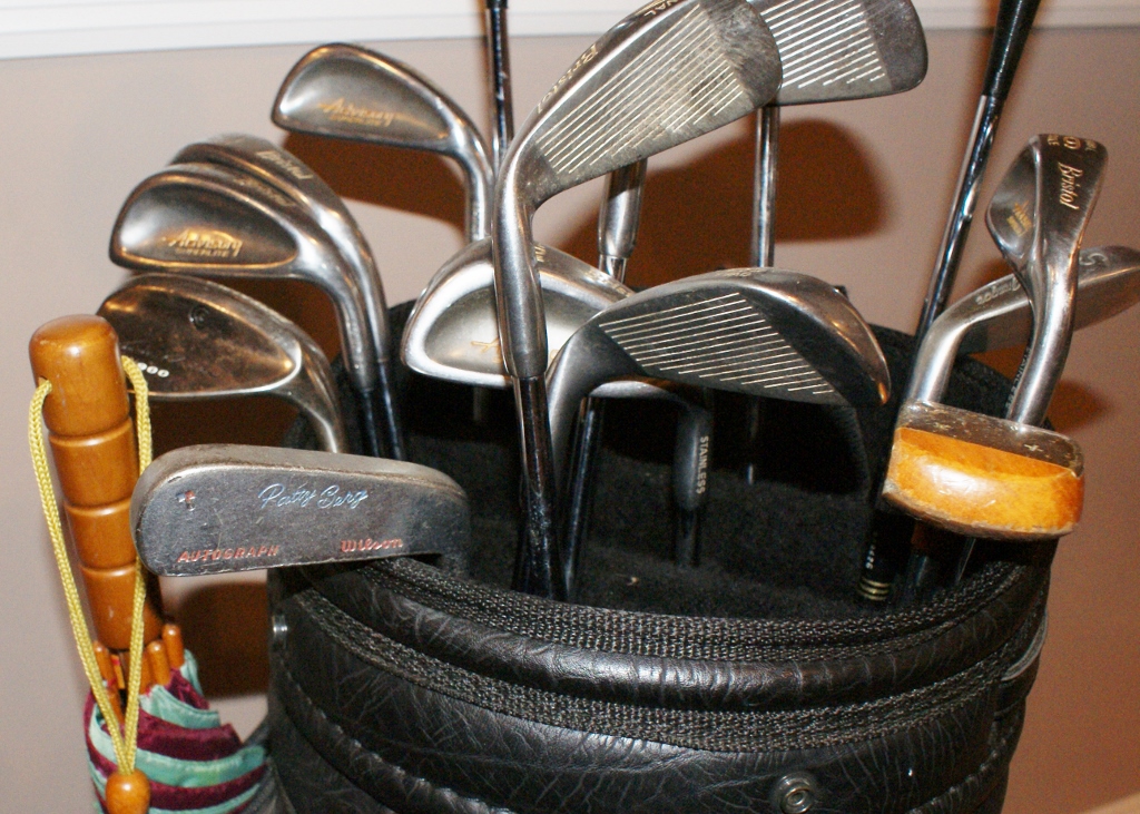 Coors Light Golf Bag With Clubs