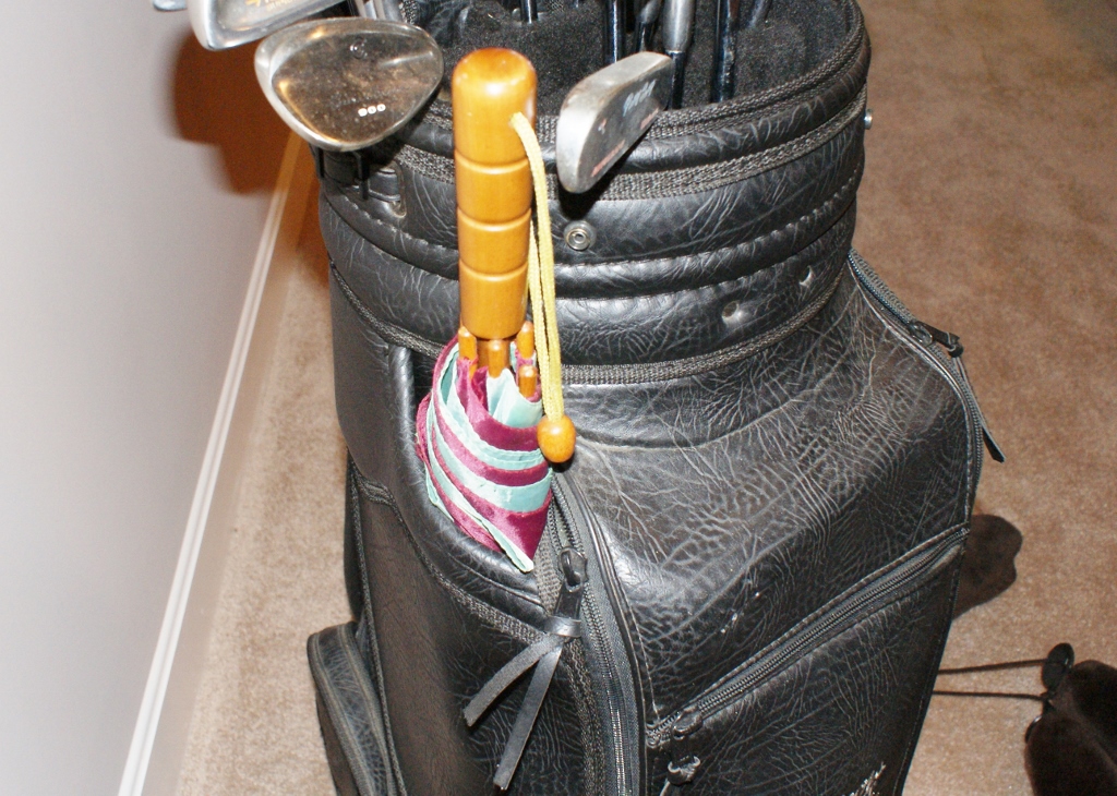 Coors Light Golf Bag With Clubs