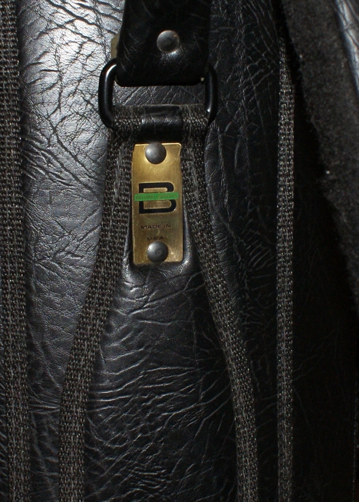 Coors Light Golf Bag With Clubs