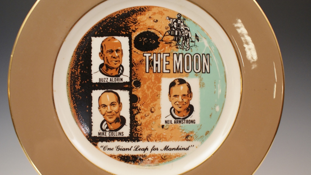Apollo 2 Moon Landing Commemorative Plate