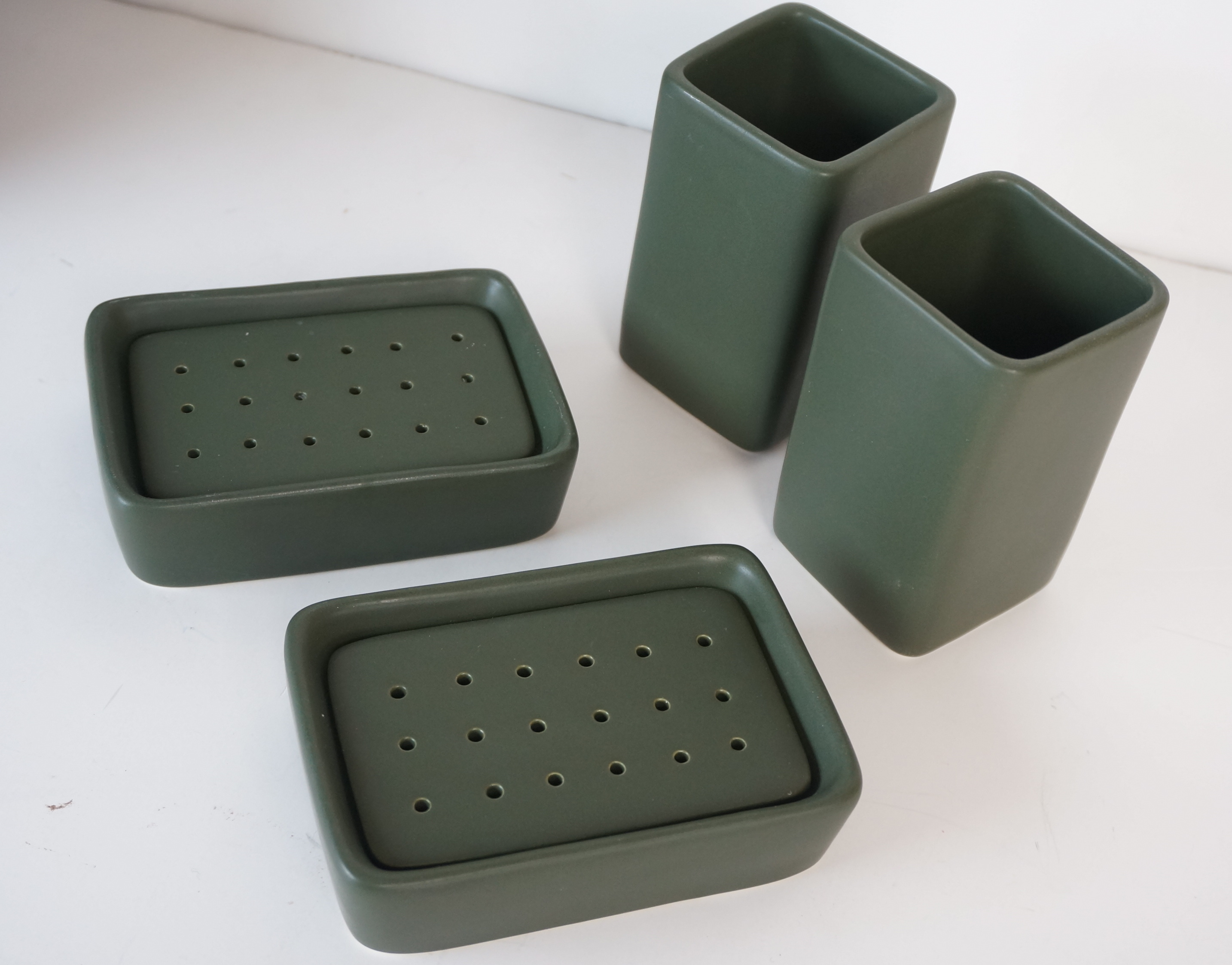 Green Bathroom Accessories