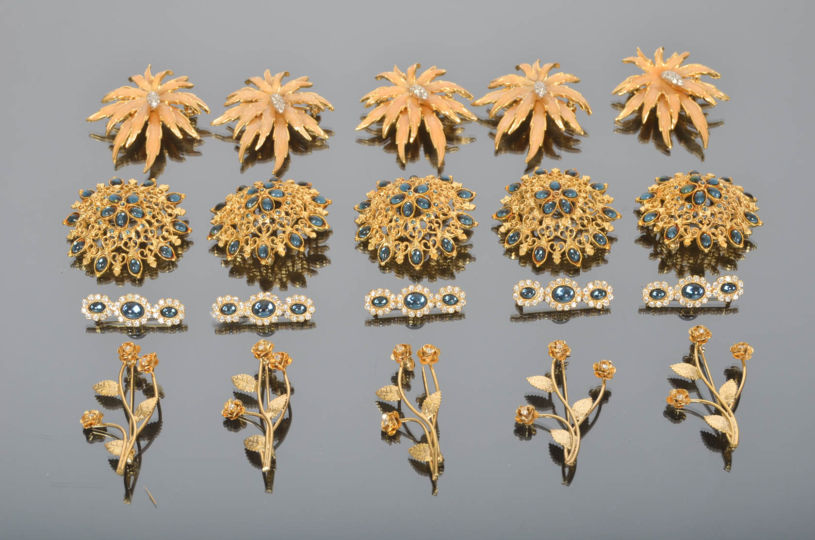 Generous Gift Lot of Vintage Brooches