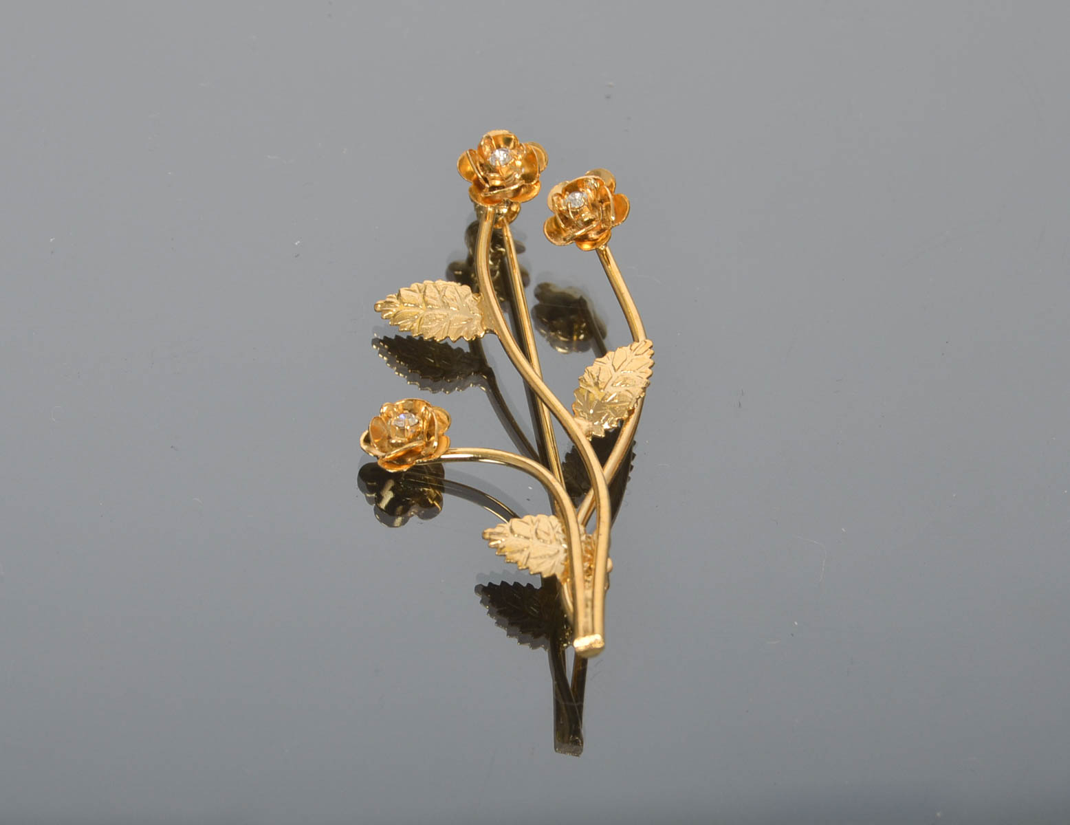 Generous Gift Lot of Vintage Brooches