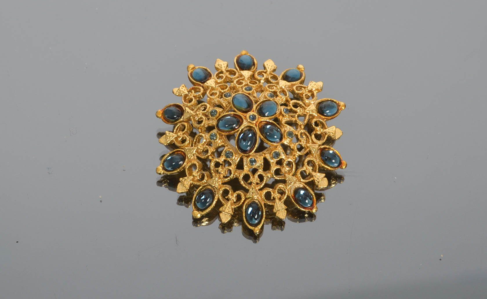 Generous Gift Lot of Vintage Brooches