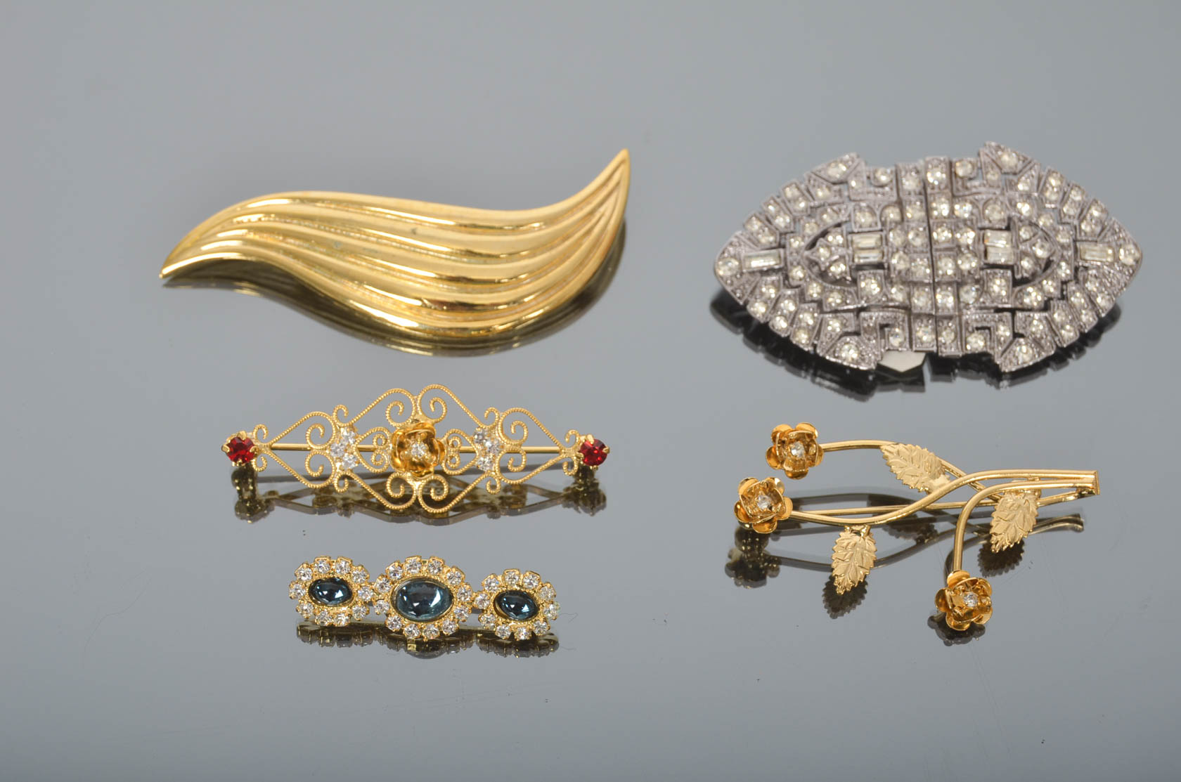 Collection of Assorted Vintage Brooches