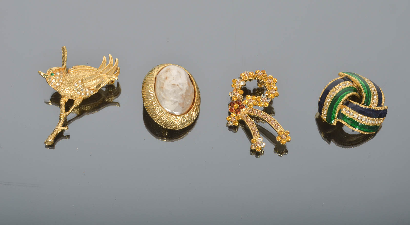 Collection of Assorted Vintage Brooches