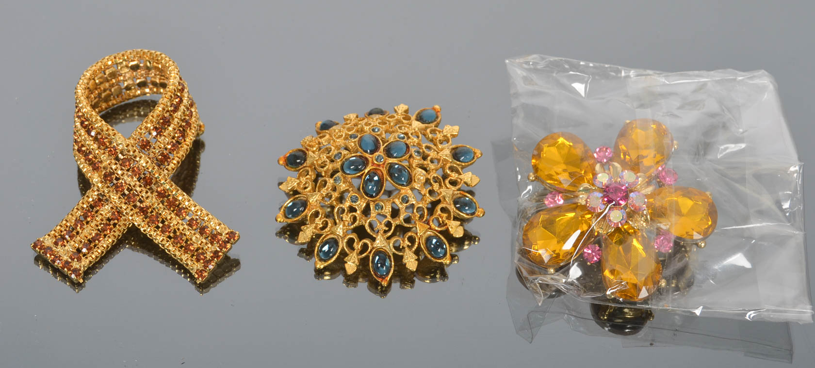 Collection of Assorted Vintage Brooches