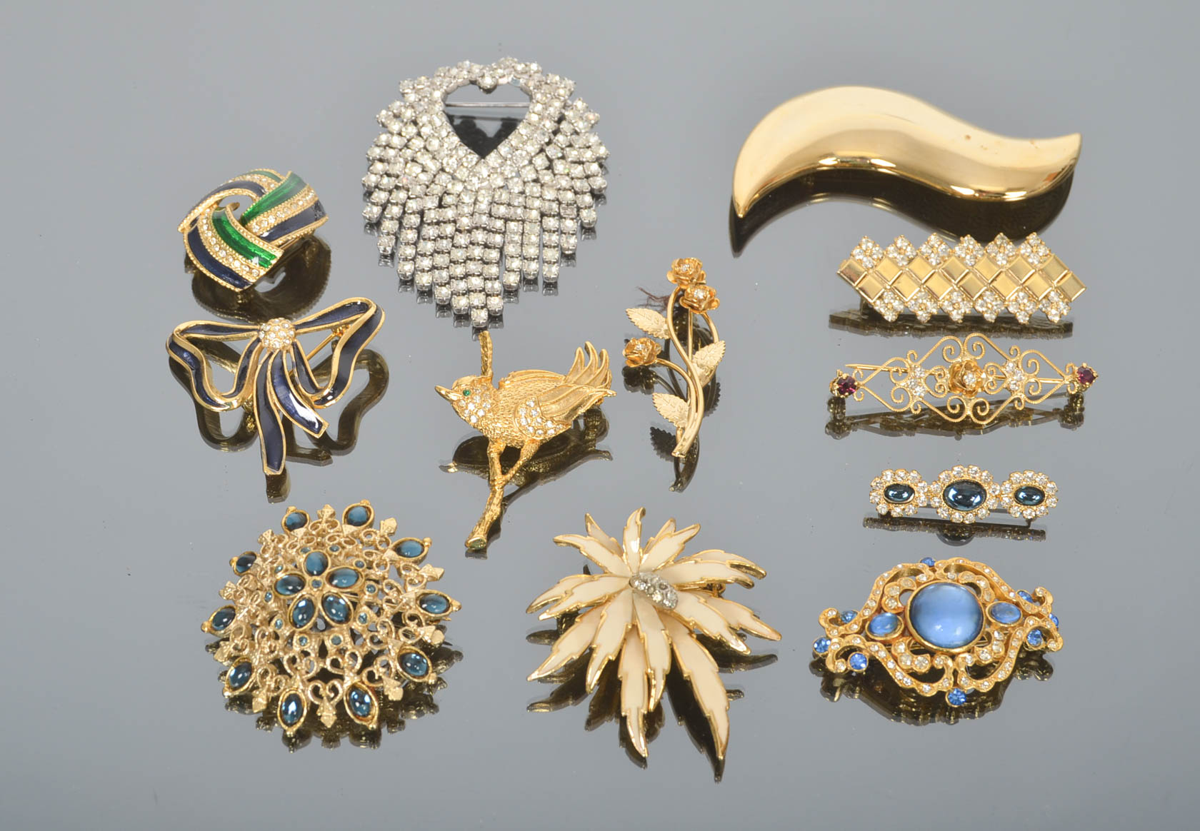 Collection of Vintage Decorative Brooches