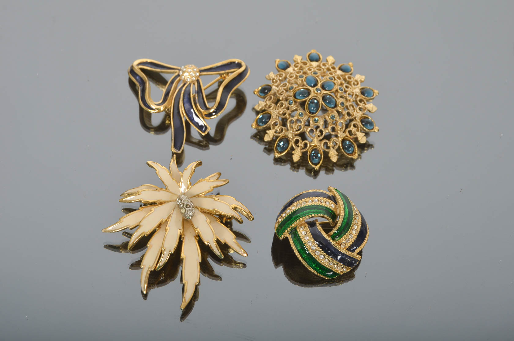 Collection of Vintage Decorative Brooches