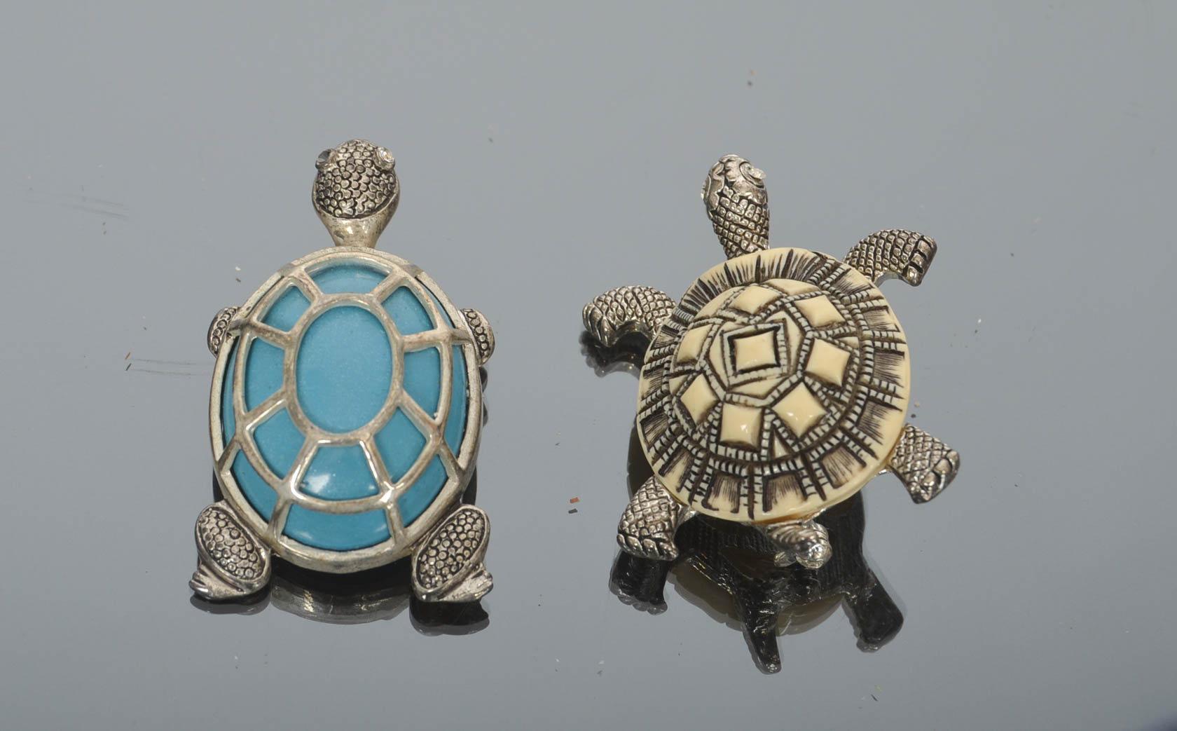 Assortment of Vintage Turtle Brooches